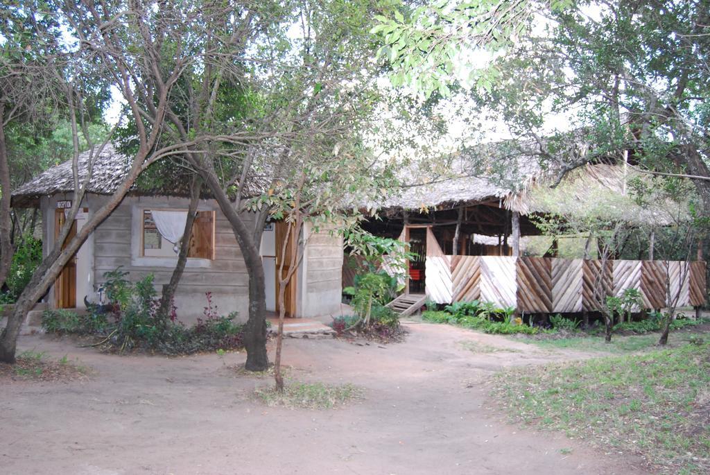 Enchoro Wildlife Camp Hotel Ololaimutiek Buitenkant foto