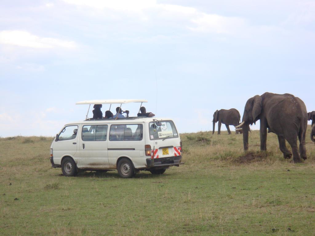 Enchoro Wildlife Camp Hotel Ololaimutiek Buitenkant foto