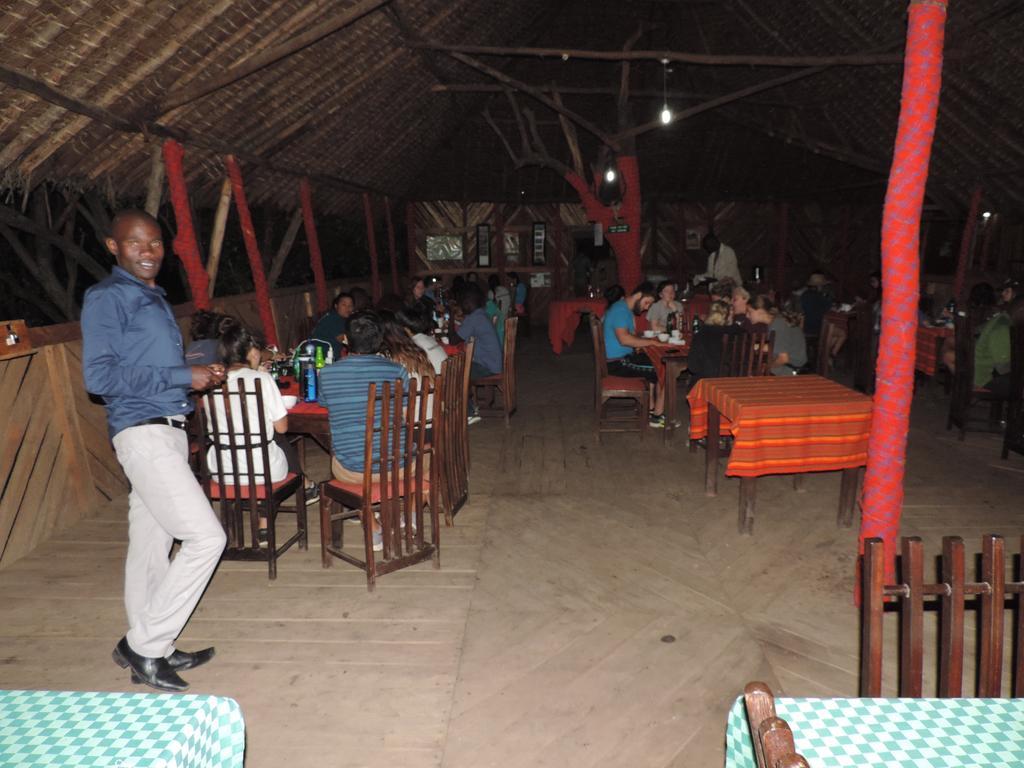 Enchoro Wildlife Camp Hotel Ololaimutiek Buitenkant foto