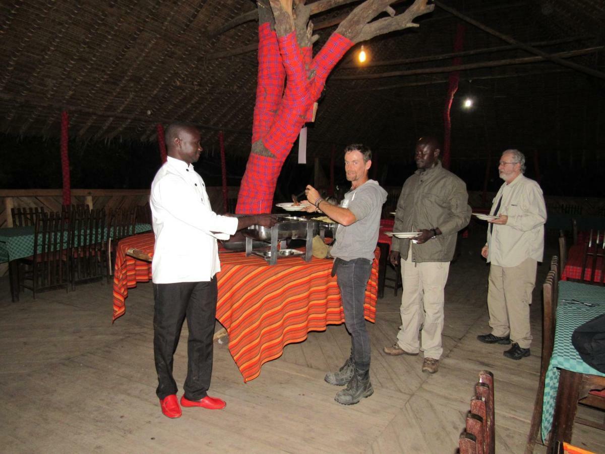 Enchoro Wildlife Camp Hotel Ololaimutiek Buitenkant foto